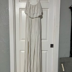 Cute long strapless dress never worn